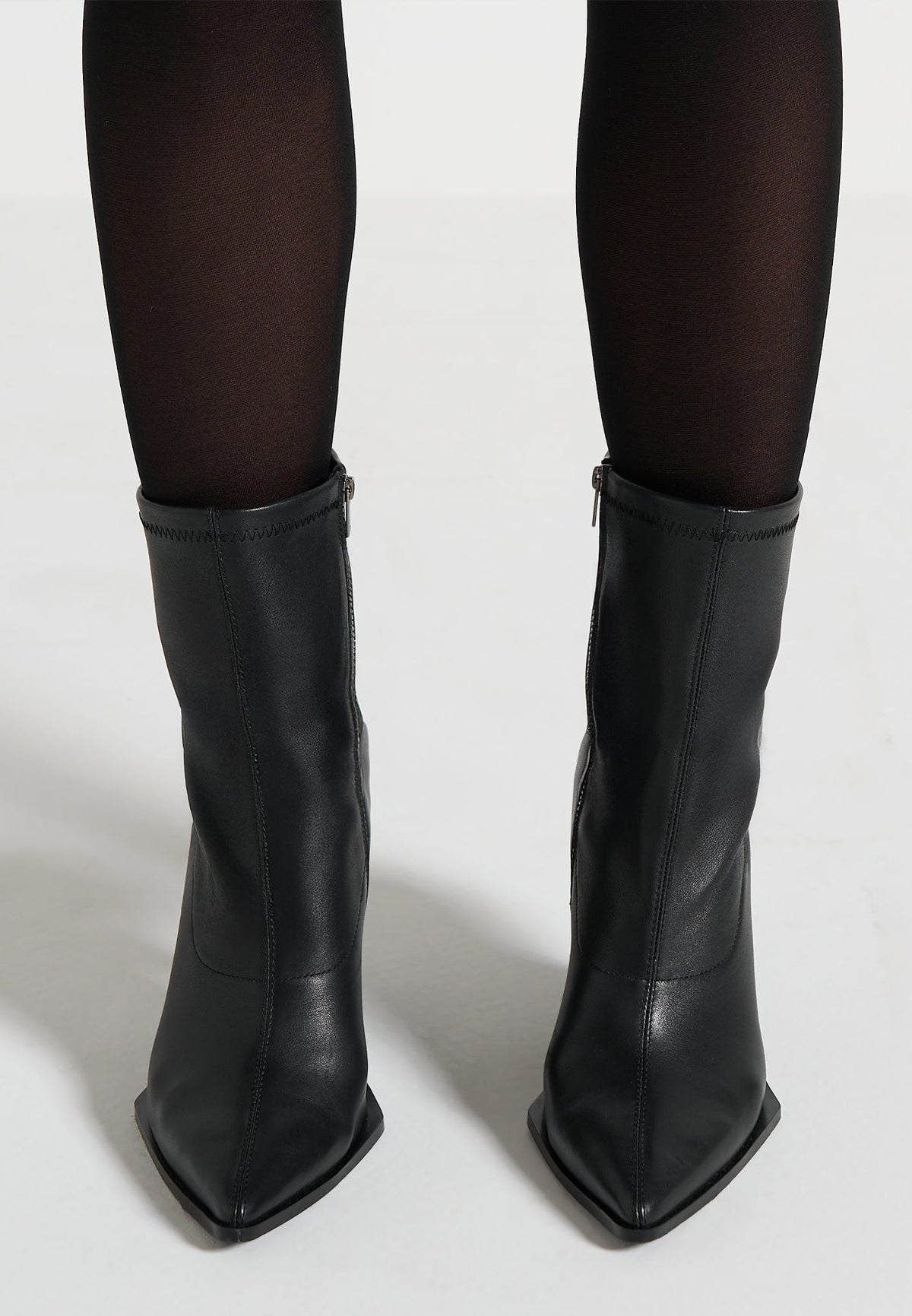 L'Eiffel Heeled Leather Boot - Midnight
